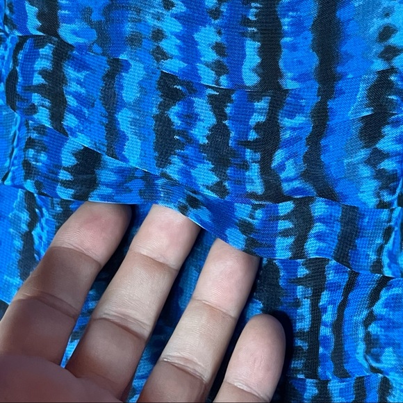 Aqua Water Print layered skirt - Picture 3 of 7